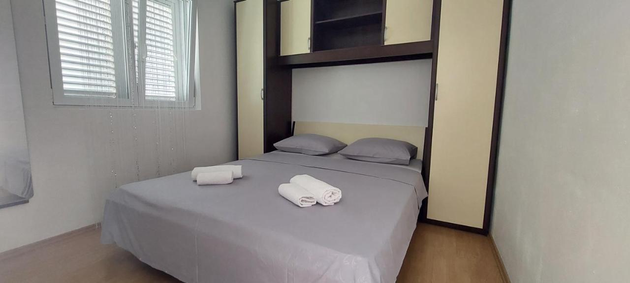 Apartment Zana Pirovac Εξωτερικό φωτογραφία